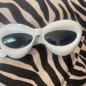 White chunky cat eye sunglasses